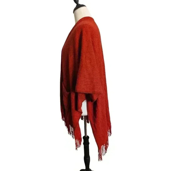 Women's Red One Size Open Front Knit Sweater Shaw with Pockets & Fringe - Picture 5 of 8